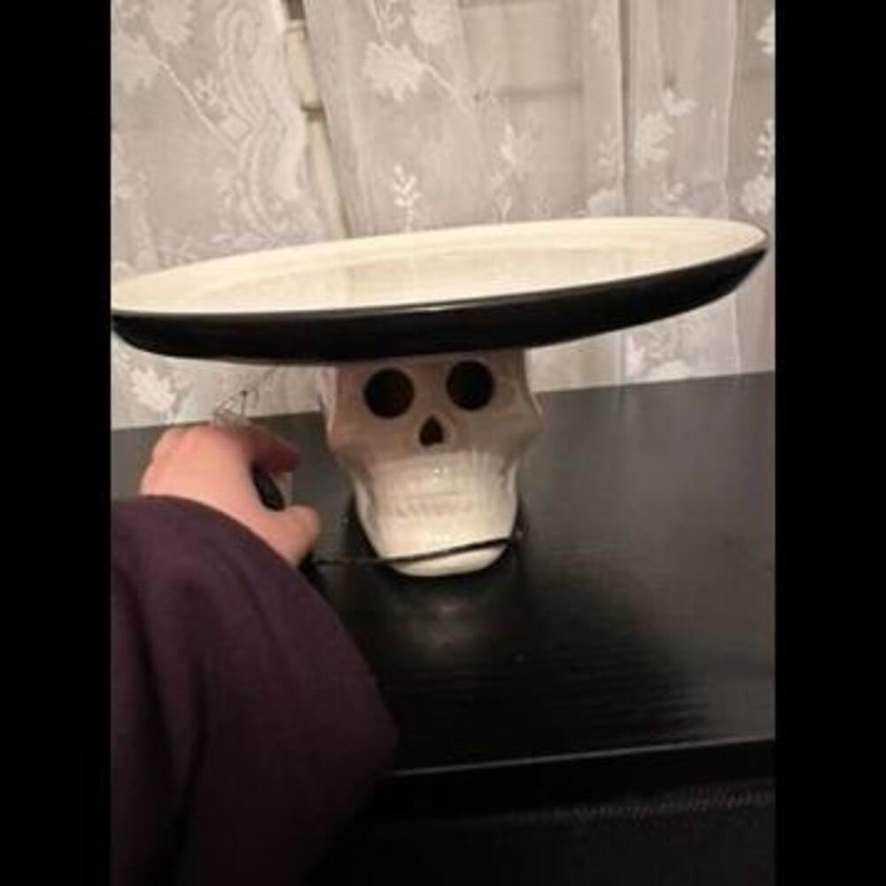 Mystique Gothic Skull Decorative Plate Stand
